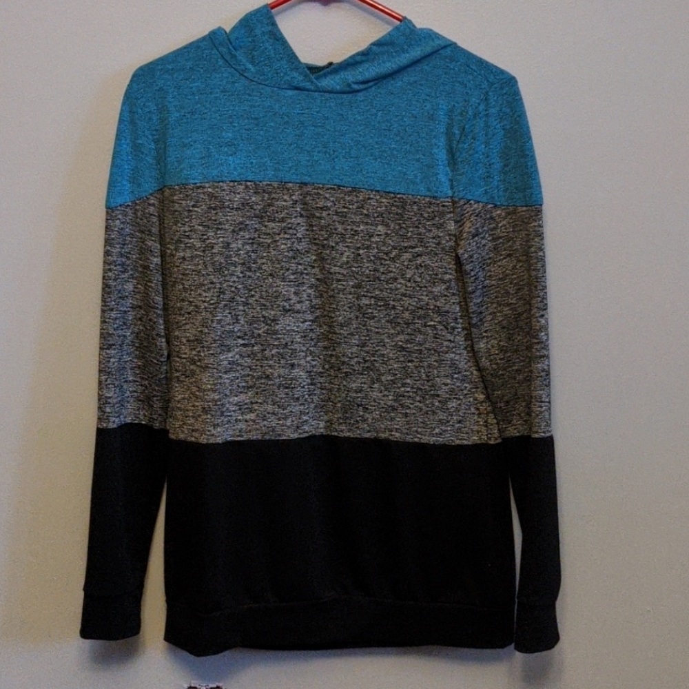 Athletic long sleeve